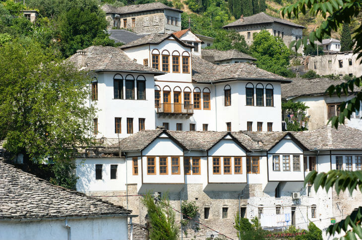 gjirokaster-albanien.jpg