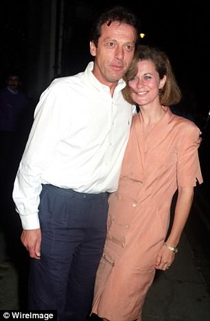 4D247EC200000578-5848069-Grantham_is_pictured_right_with_his_ex_wife_Jane_Lawrie_They_div-m-80_1529064063273.jpg