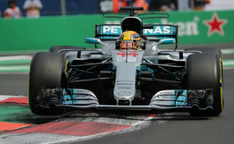 Zyrtarisht kampion bote, Lewis Hamilton siguron titullin e katërt në karrierë