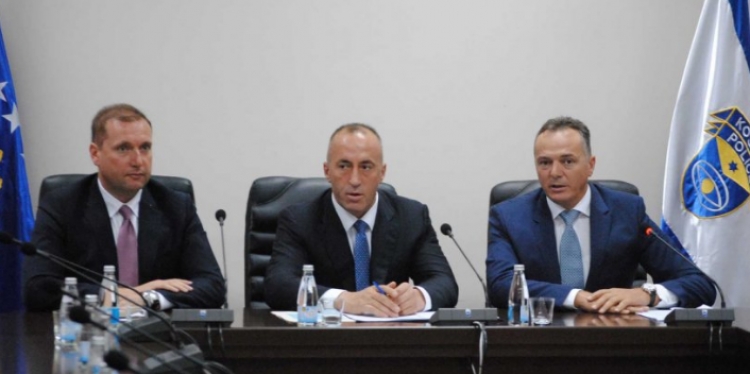 Deportimi i 6 'gylenistëve', Haradinaj shkarkon ministrin e Brendshëm e shefin e Inteligjencës
