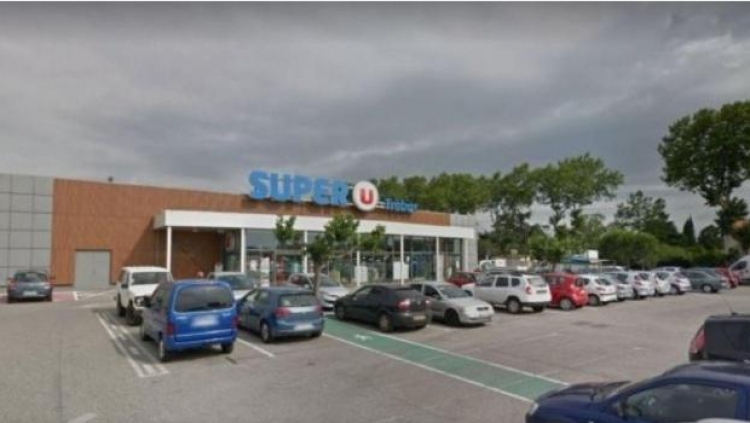 Terror në Francë, merren peng 10 persona në supermarket, autori: Jam i ISIS