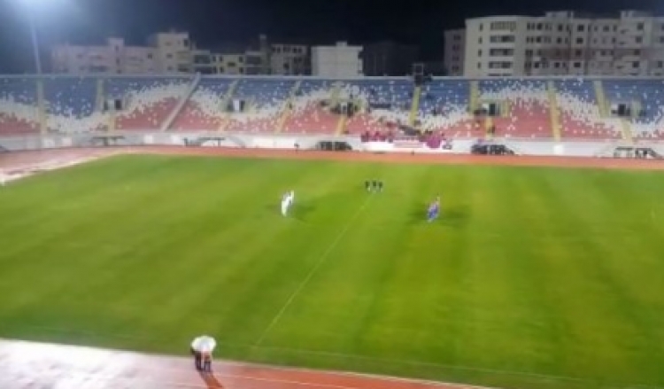 Aksidenti me 3 viktima në Shkodër, ndeshja Vllaznia-Teuta nis me 1 minutë heshtje