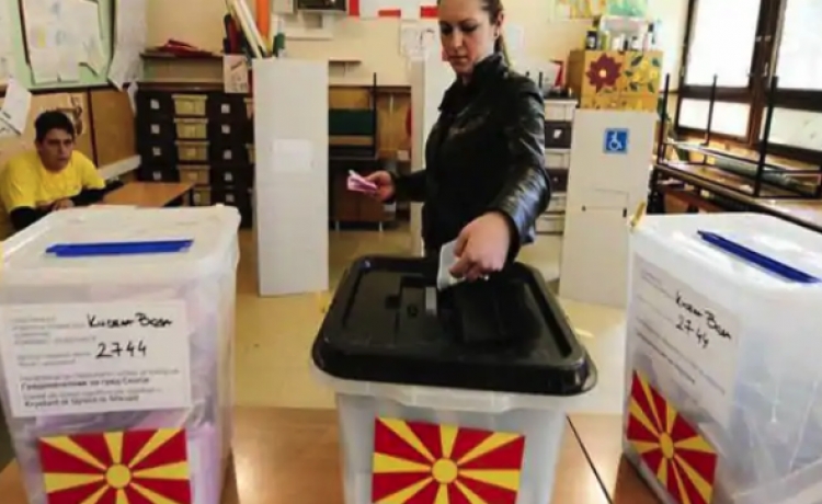 Maqedonia e Veriut zgjedh presidentin,në garë edhe një shqiptar