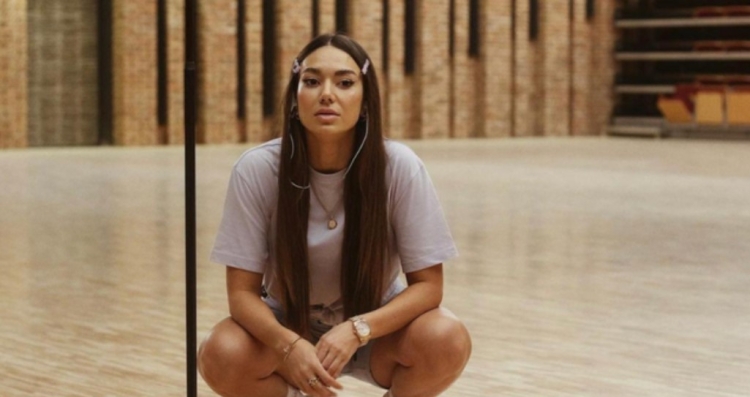 Pas problemeve shëndetësore, Elvana Gjata merr vendimin e rëndësishëm