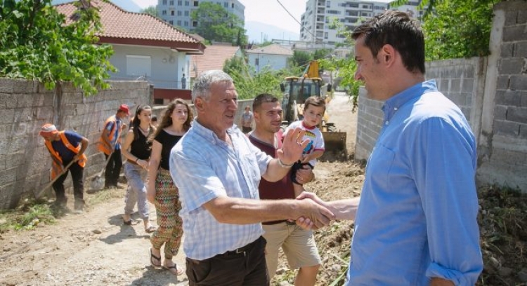 Veliaj inspekton punimet për rrugët lidhëse në ish-Kinostudio: Përfitojnë 300 familje