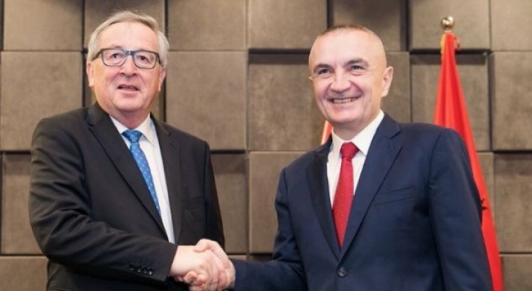 Presidenti Meta me kreun e KE, Jean-Claude Juncker: “Të hiqen vizat për Kosovën, vendet anëtare në BE të binden për çeljen e negociatave”
