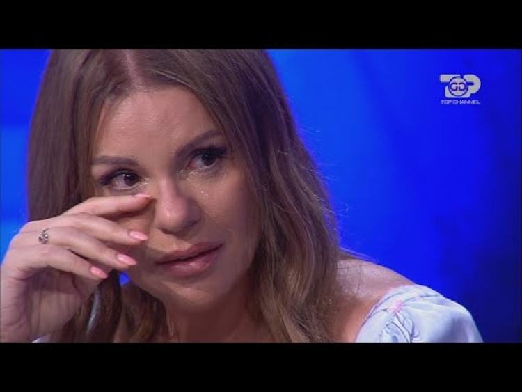 Rrëfimi i Jonida Shehut për të ëmën e ndjerë përlot moderatoren, Dalina Buzi ndërpret emisionin!
