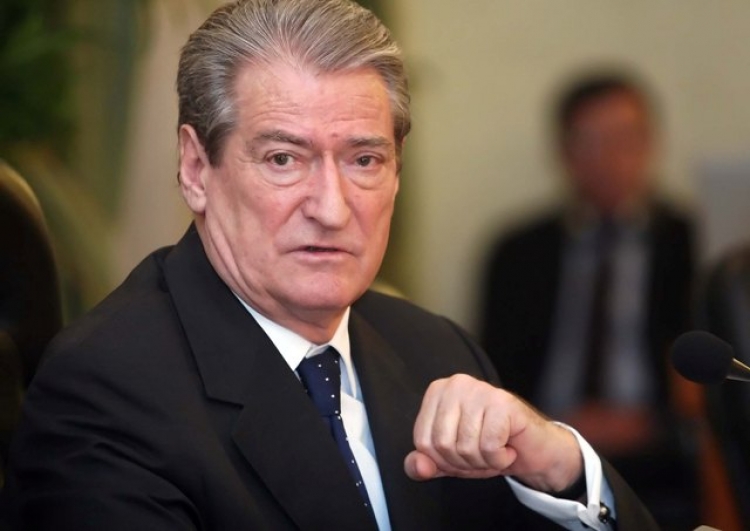 Berisha: Lekët që iu gjetën Orestit janë të Tahirit, donte të arratisej