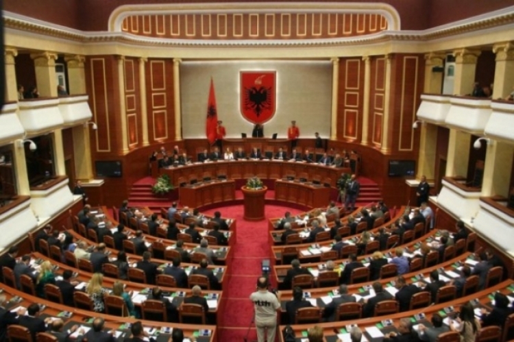 Ditën e djeshme pas seancës parlamentare maratonë është miratuar në parim projektligji për buxhetin 2018