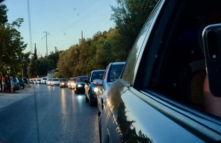 Një qytetar raporton në ReportIn: Trafiku në Vlorë fillon nga Orikumi [VIDEO]