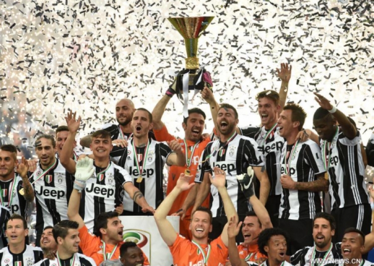 Revolucion tek Juventusi, kush ikën dhe kush vjen