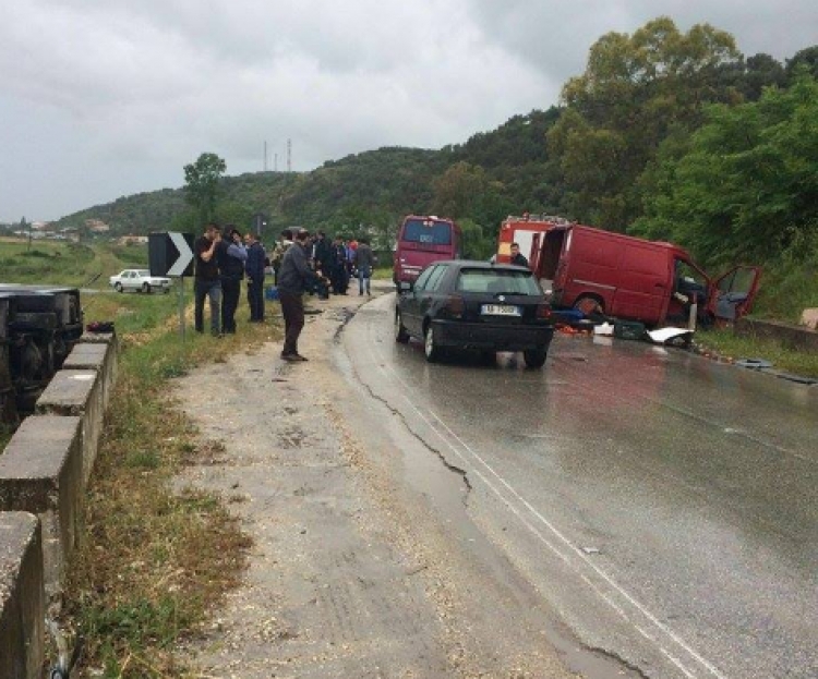 Aksident në Fier – Vlorë, një i vdekur dhe 3 të plagosur