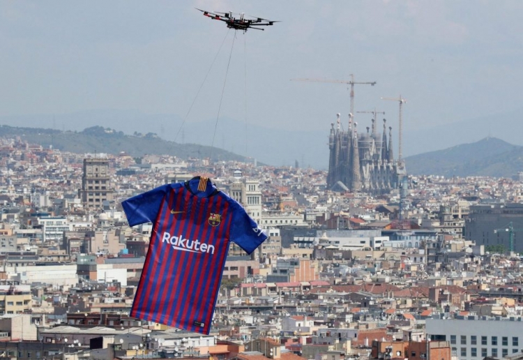 Barça dhuron spektakël, por kësaj here jashtë fushave te gjelbra