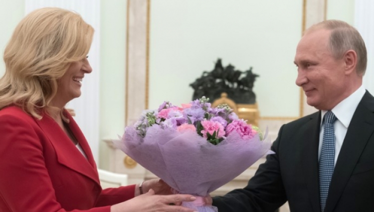 Vladimir Putin mahnitet nga presidentja kroate [FOTO]