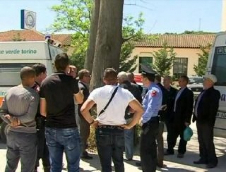 Fier, aksidentoi për vdekje një qytetar, vetëdorëhet në Polici shtetasi Gelsion Pajo, 20 vjeç