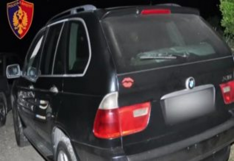 Po transportonin 65 kg kanabis me BMW X5, arrestohen të rinjtë [VIDEO]