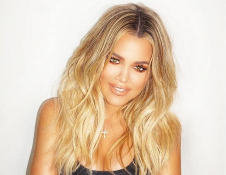 Trupi pas lindjes, shikoni se si duket Khloe Kardashian, 5 javë pasi solli në jetë vogëlushen True[FOTO]