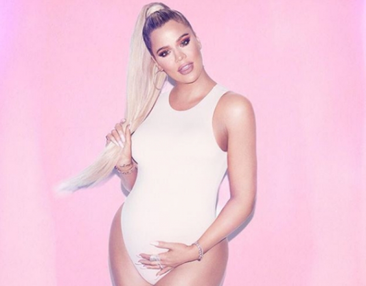 9 muajshe shtatzënë, Khloe Kardashian nuk dorëzohet dhe tregon momente nga stërvitja[FOTO]