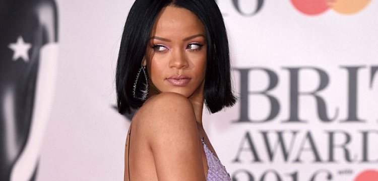Rihanna nuk njeh veten nga ky aplikacion [FOTO VIDEO]