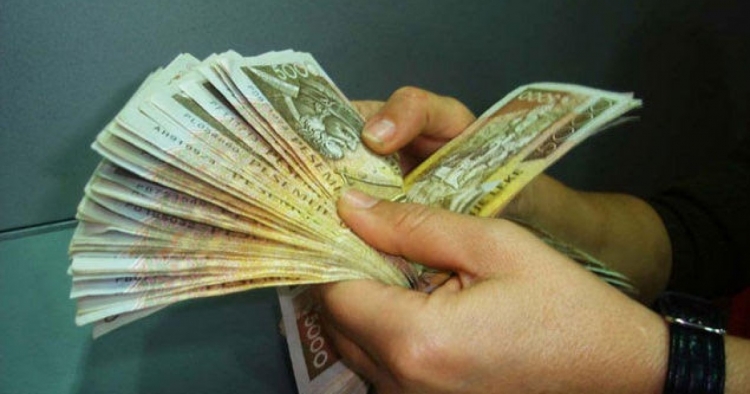 Shqiptarët të varfër, vetëm 1% kanë mbi 50 mijë euro në bankë