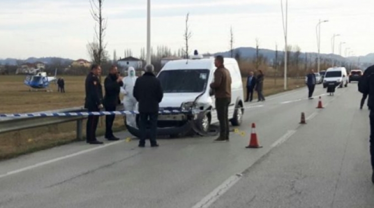 Detaje të reja nga grabitja e parave të bankës në rrugën e Rinasit