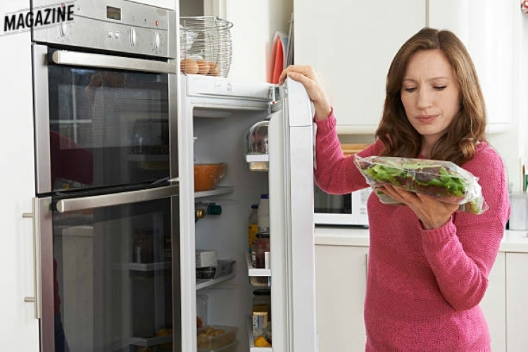 Këto 7 ushqime nuk duhet t’i fusni në frigorifer. Kujdes!