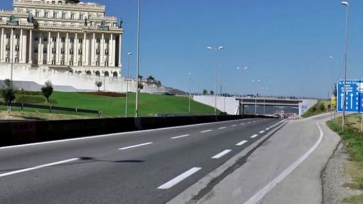 Viti i Ri nis me mbylljen e autostradës Tiranë-Durrës. Ja kur dhe si do të devijohet lëvizja e mjeteve