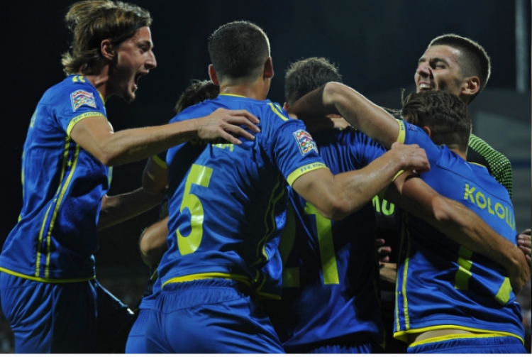 E bujshme, Juventusi kontakton fantazistin e Kosovës