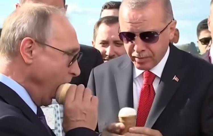 Dy shokë për kokë. Putin qeras me akullore Erdogan [VIDEO]