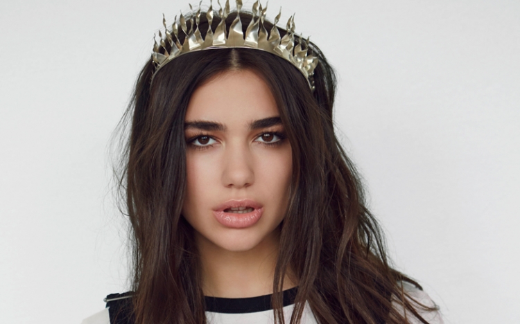 “Përgjaket” princesha Dua Lipa [FOTO]