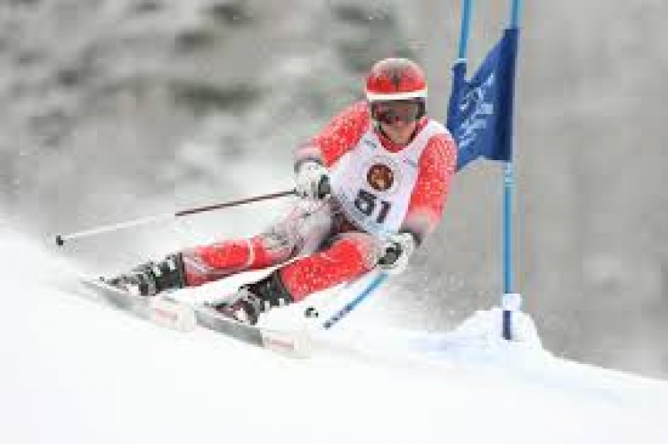 Shtyhet gara e skitarës shqiptare në Lojërat Dimërore