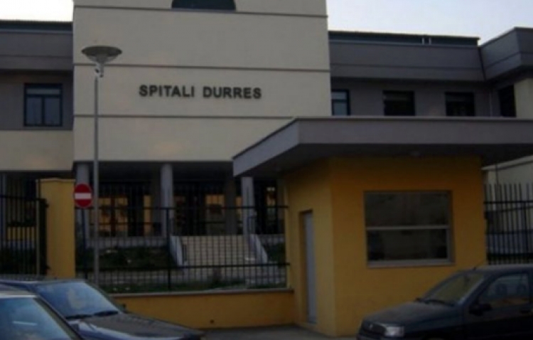 Durrës, helmohen shtatë punonjës të një fasonerie, dërgohen në spital