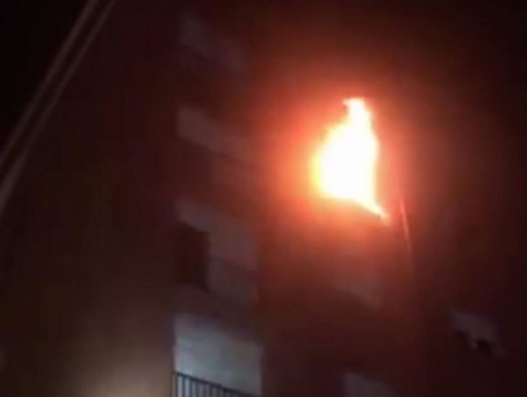 Zjarri i mbrëmshëm në Durrës/Pasojat e mëdha
