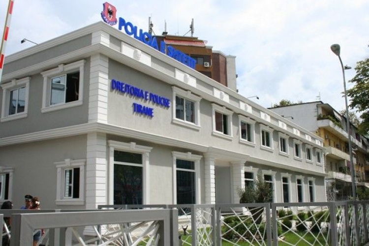 Mashtroi qytetarë e banka, arrestohet administratori i spitalit privat në Tiranë