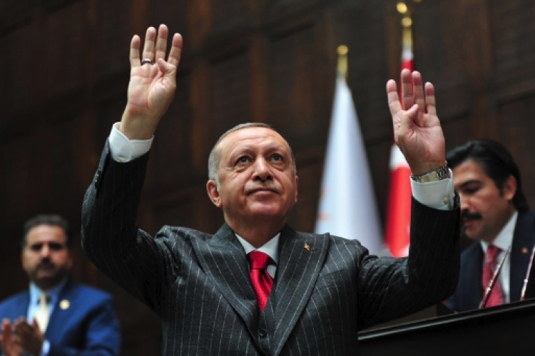 “Plani diktatorial”, pas humbjes Erdogan kërkon fitore