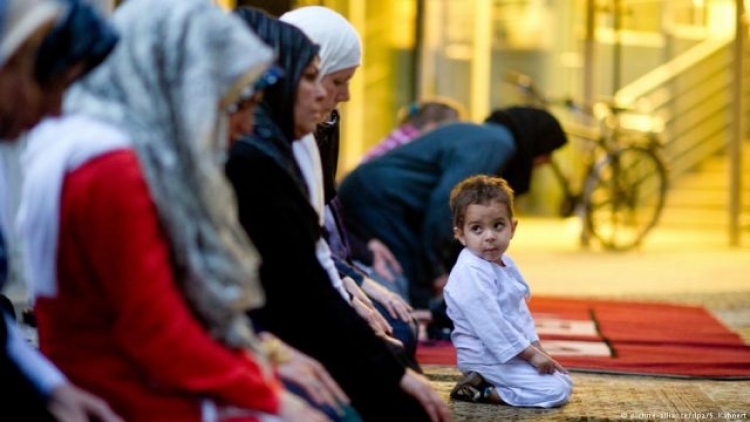 Ramazani në mbarë botën, nisin telashet për fëmijët në Gjermani