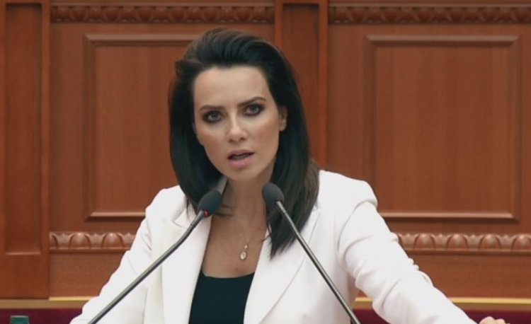 Grida Duma tregon momentin që i ndryshoi jetën: Isha në një studio televizive