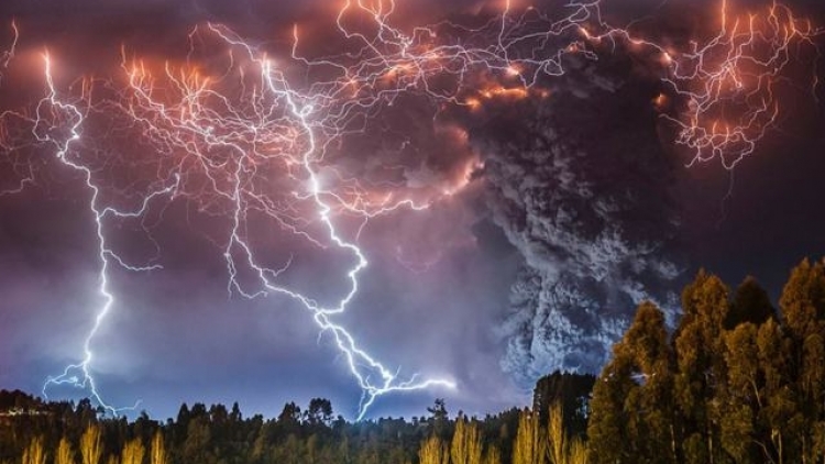 Pas të nxehtit përvëlues, ruhuni nga rrufetë! Këto janë vendet ku mund të rrezikoheni [FOTO]