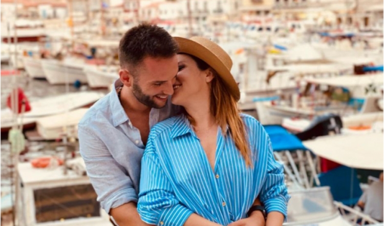 Arbana Osmani mendon se ‘kush ka çuna botën ka’, por Eduarti i jep përgjigjen e papritur!