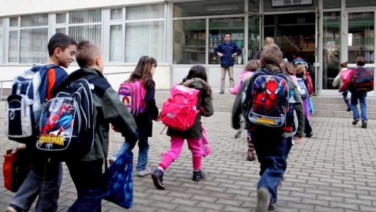 BBC, “Testi PIZA”: Niveli arsimor në Shqipëri shumë i ulët [FOTO]