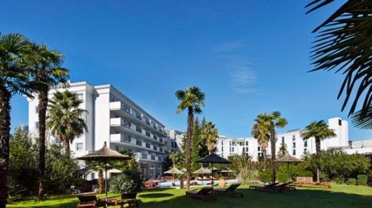 Drejtoria e Tatimeve jep lajmin e rëndësishëm për hotelet dhe resortet me 4 dhe 5 yje: “Ligji për tatimin mbi të ardhurat hyn në fuqi në datën 1 janar”