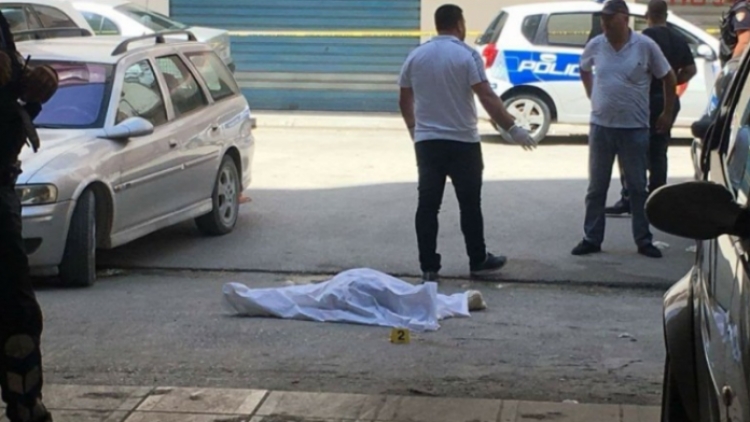 Vrasja e zyrtarit në Vlorë, ndalohen 3 të dyshuar[EMRAT]
