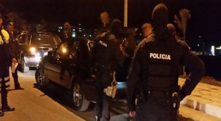 Policia kryen aksion të befasishëm në Elbasan! Shoqëron 10 persona
