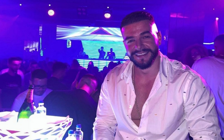 Fationi flet hapur: Jam i egër në shtrat, s'më pëlqejnë treshet