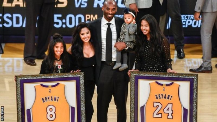 Lakers tërheqin zyrtarisht fanellat me nr.8 dhe 24 të Kobe Bryant  [VIDEO]