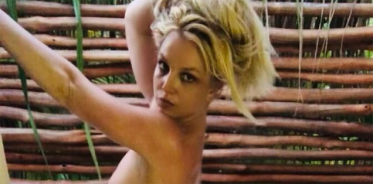Pamje për të rritur! Britney Spears publikon 12 foto LAKURIQ, shqetësohen fansat: Po kërkon ndihmë