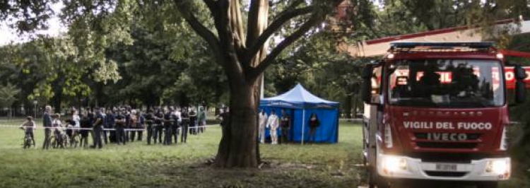 Horror në Itali, një ditë sipër pemës 9 metra të lartë, 35-vjeçari shqiptar gjendet i vdekur [FOTO]
