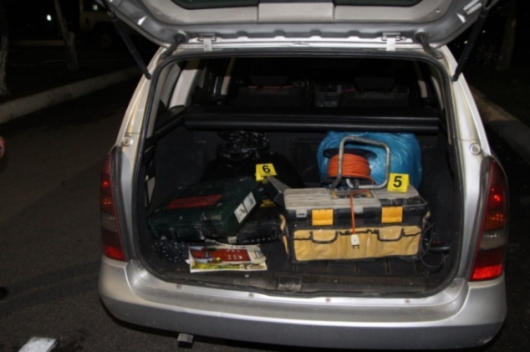 Pranga 41-vjeçarit Andon Alla nga Lushnja, i sekuestrohet 12 kilogramë lëndë narkotike kanabis sativa