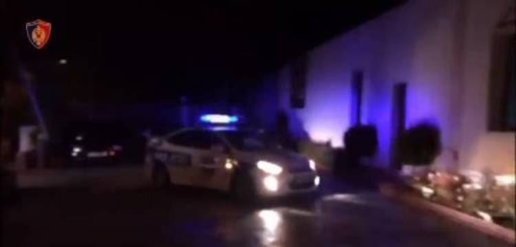 Tiranë vidhnin automjete dhe i shisnin për skrap, arrestohen 4 persona