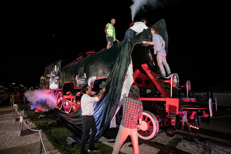 Veliaj: Mandatin tjetër, udhëtimi i parë me tren elektrik nga Tirana në Rinas